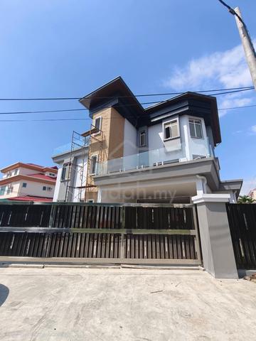CL999 Super Luxury 3 Storey Bungalow Prime Bundusan For Sale 1