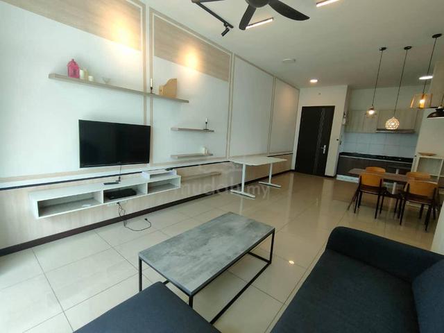 Molek Regency 1