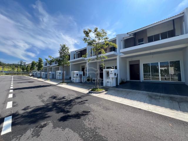 【20x65 l 4R3B】2 Storey House Dahlia Tamansari Rawang Anggun AEON 1
