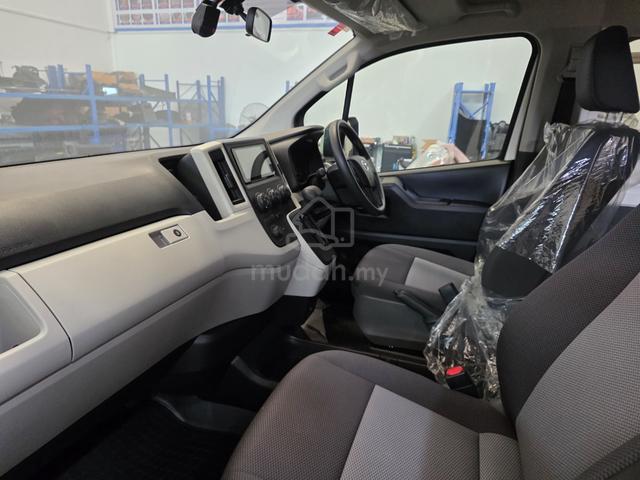 Toyota HIACE 2.8 SLWB with power door, power boot - 5