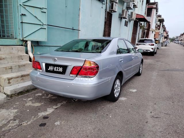 2004 Toyota CAMRY 2.0 E (A) - 3