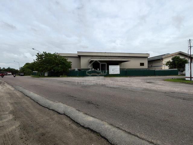 Semi-D Warehouse For Rent 1