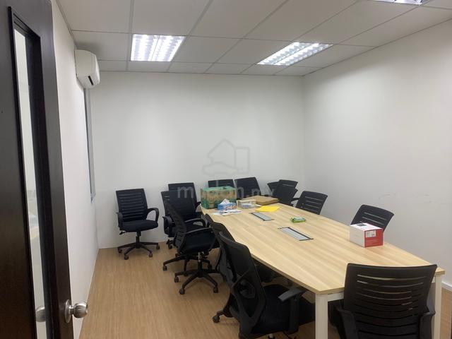 1st Floor Office 3 Storey Shoplot @ Jalan Pendidikan , Taman Universit 5