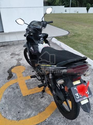 sebuah motor Yamaha 115ZR untuk dijual - photo 3 of 5