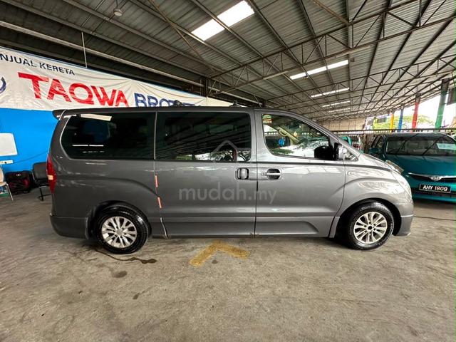2011 Hyundai GRAND STAREX 2.5 CRDI VGT (A) - 2