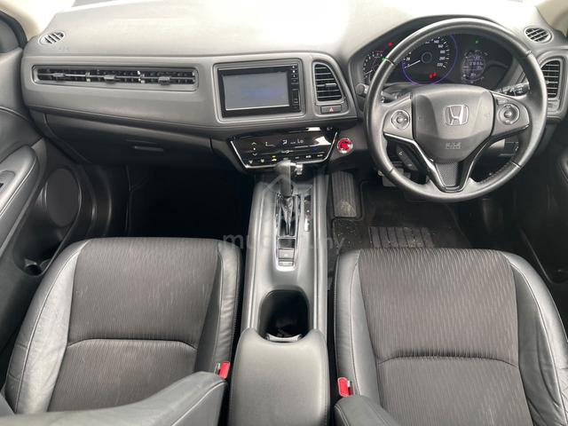 Honda HR-V 1.8 E L/seat K/less R/cam P/shift Gear - 4