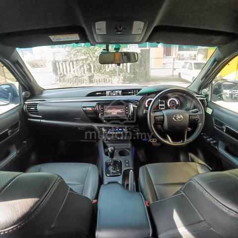 2020 Toyota HILUX 2.8 BLACK EDITION (A) - 4