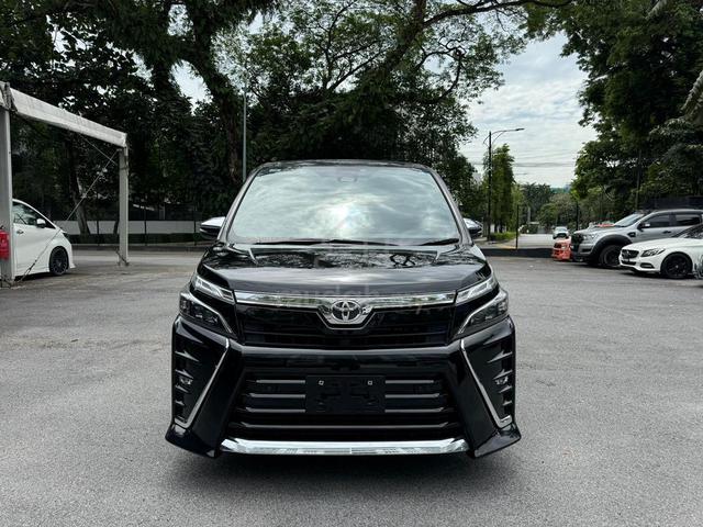 2022 Toyota VOXY 2.0 S-Z Kirameki 3 Full Loan - 3