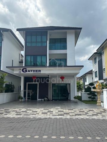 3 Storey Semi-Detached House For Sale, Botani, Ipoh 1