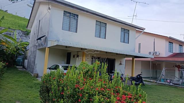 2 storey bungalow at pintasan kenari sungai ara 1