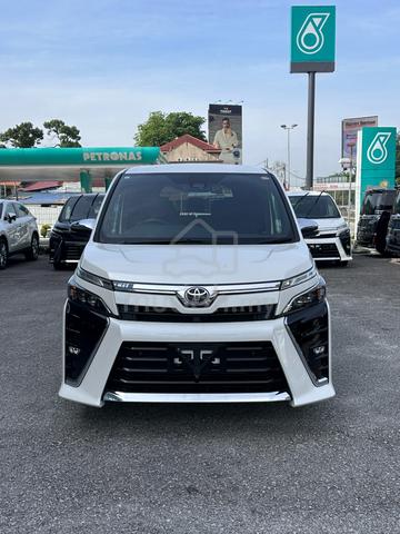 2021 Toyota VOXY 2.0 ZS KIRAMEKI III (A) - 1