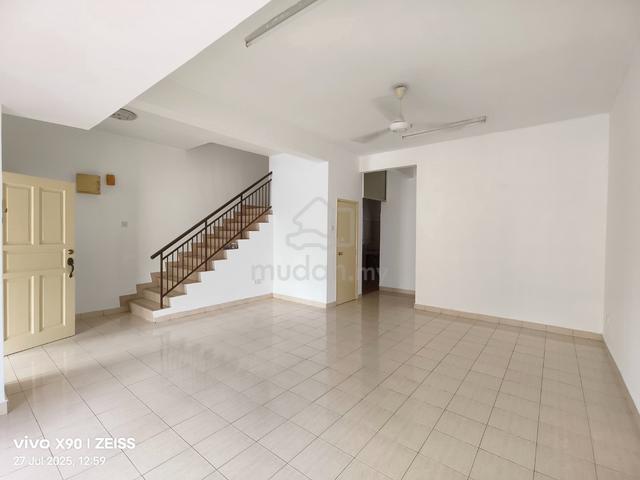 Gated BPP 5R3B 2 Storey Bandar Putra Permai Equine MRT Seri Kembangan 1