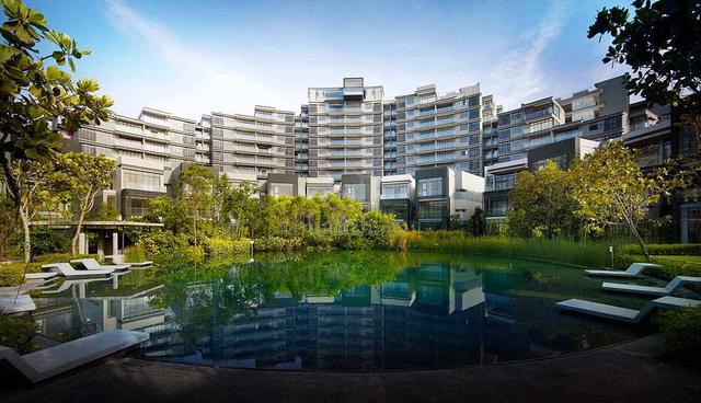 Mirage By The Lake 1
