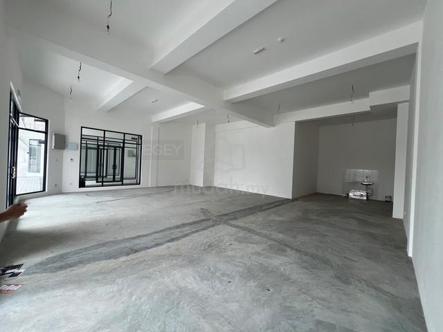 Puncak Alam Esplanad Square Eco Grandeur New End Lot Ground Floor 1