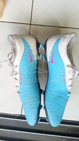 Nike Phantom Gx football shoes - 9/10 condition - photo 2 of 3