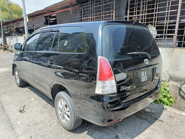 2011 Toyota INNOVA 2.0 E (A) - 4