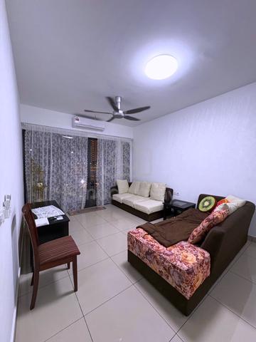 Residensi Topaz 1