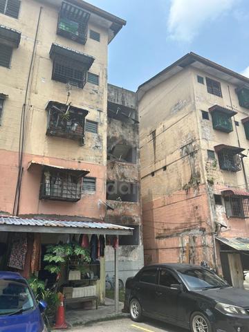Flat Puchong Permai 1