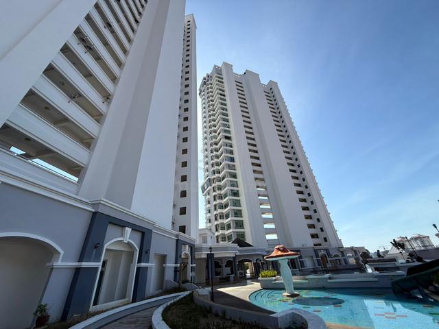 University Place (Plaza Ivory) 1