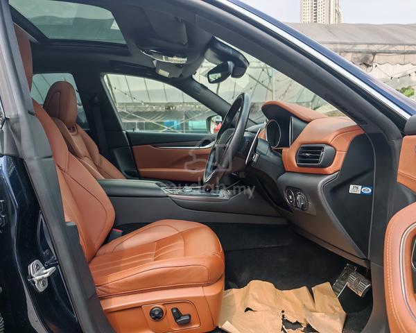 BROWN INTERIOR 2020 Maserati LEVANTE 3.0 GRANSPORT - 2