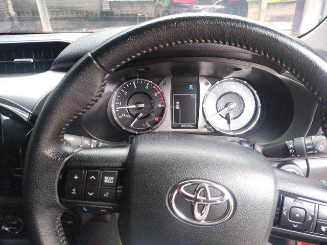 2022 Toyota HILUX 2.4 DOUBLE CAB 2.4V (AT) 4X4 (A) - 5