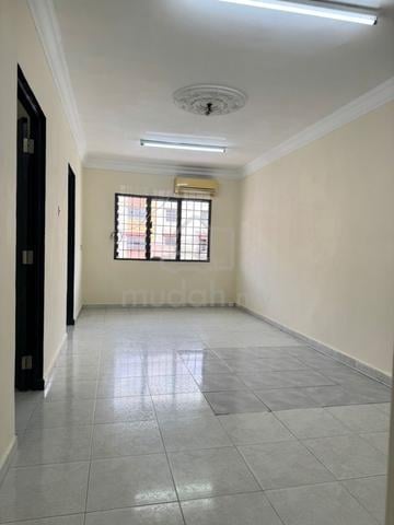 Apartment Idaman 1