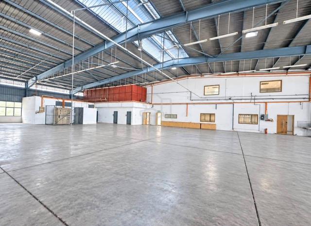 Detached Factory Warehouse bu 26000sf with Power 800amps Shah Alam 1