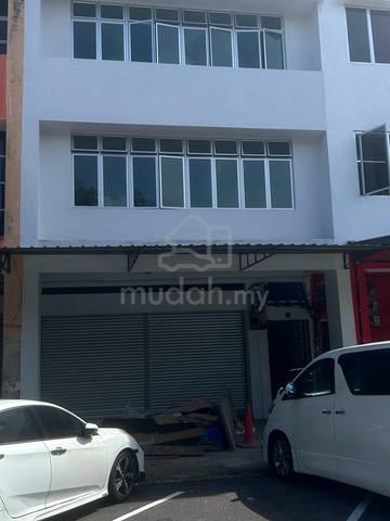 Warehouse / shoplot Melawati Skudai (whole unit) 1