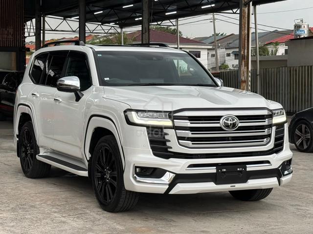 2023 Land CRUISER 3.4 ZX FULL SPEC BLACK INT C.BOX - 4