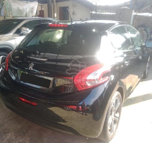 2013 Peugeot 208 1.6 VTI ALLURE (A) - 3
