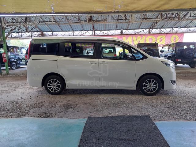 2021 Toyota voxy NOAH 2.0 power door - 4