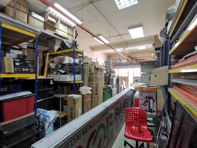 Kuchai Business Park ( FREEHOLD WITH GRD FLR SHOP) 1