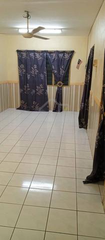 Teratai Apartment (Taman Bunga Raya) 1