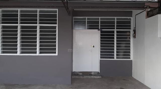 Bilik Untuk Disewa Taman Ria Jaya depan Maybank 1