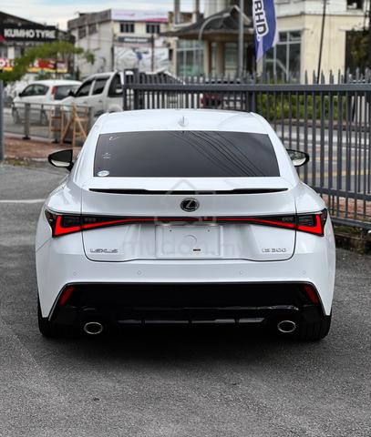 2021 Lexus IS300 Mode Black Mark Levinson Full - 5