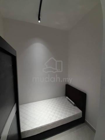Paragon Suites Single Room Fully Furnished (Walking Distance To CIQ) 1