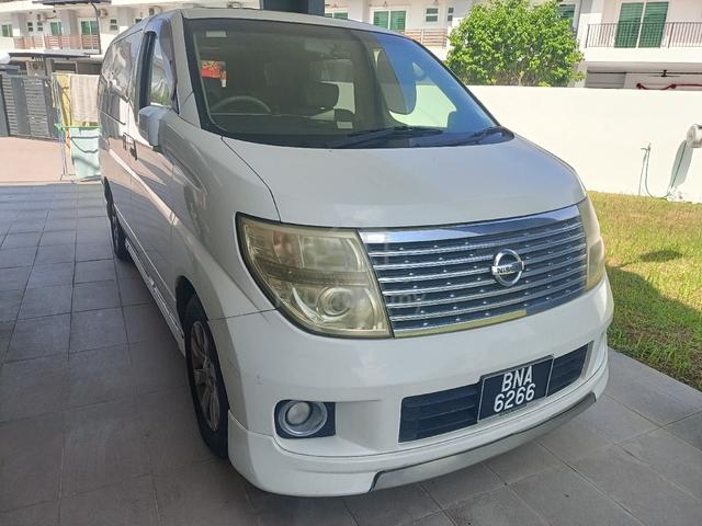 Nissan Elgrand 3.5 - 1
