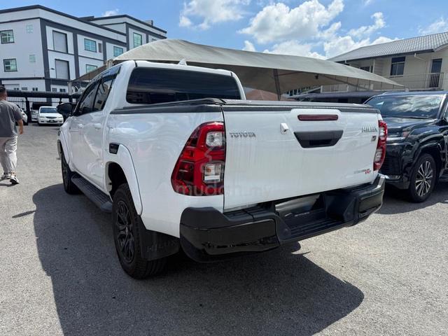 2023 Toyota HILUX 2.8 GR SPORT (A) - 3