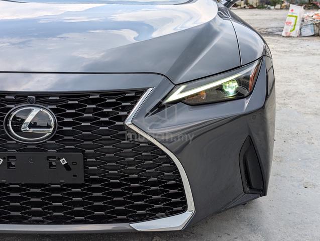 LOW MILEAGE BROWN INT 2022 Lexus IS300 2.0 BASE - 4