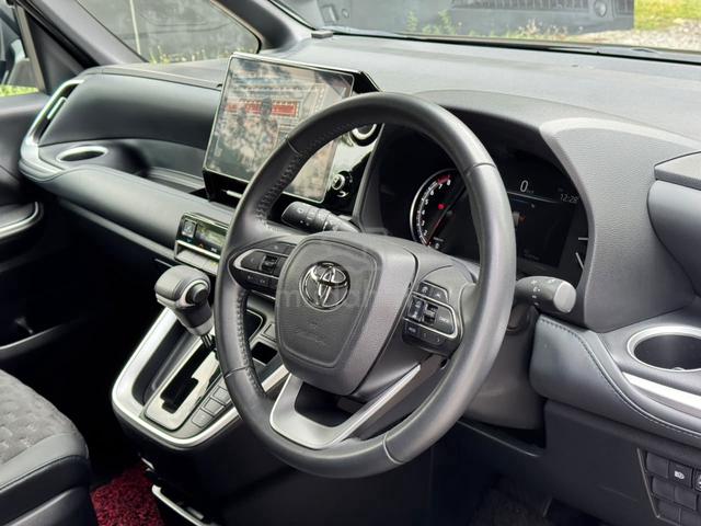 2022 Toyota VOXY 2.0 S-Z (A) 4.5B 45kKM - 5