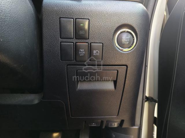 2021 Toyota ALPHARD 2.5 S Type Gold DIM BSM - 4