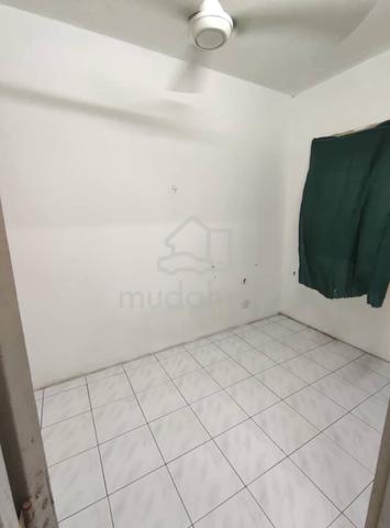 Apartment Idaman 1