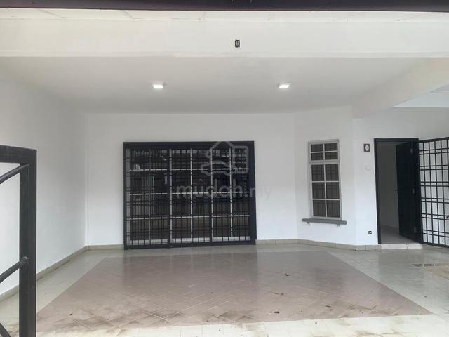 For Sale Bandar seri alam Jalan Gunung Double Storey Terrace House 1