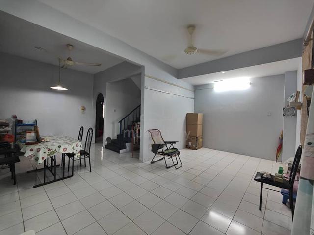 Corner Double Storey House 4R3B Tmn Sg Mas 1