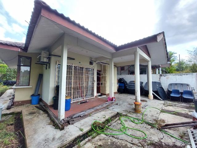 Rumah Teres Lembah Beringin 1 tingkat corner lot 1