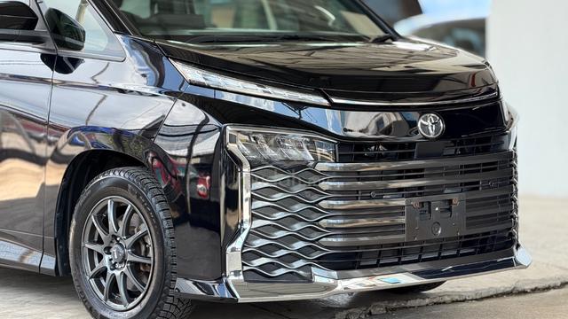 2022 Toyota VOXY 2.0 S-G FULL LOAN - 2
