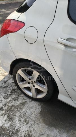 2011 Peugeot 308 1.6 CC THP (A) - 3