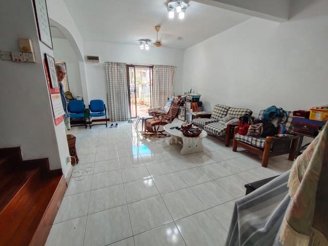 Taman Kingfisher Likas / 2 Storey Terrace / Intermediate / 4 rooms 1