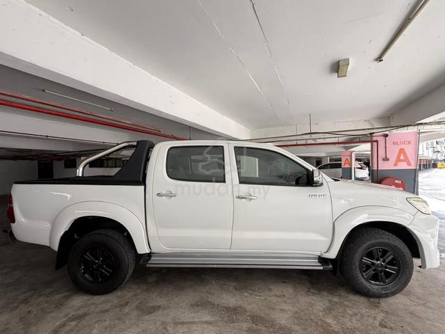 Toyota HILUX 2.5 G VNT FACELIFT 2012 (A) LOAN - 3
