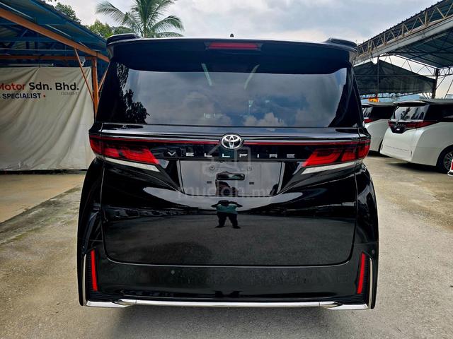GRADE 4.5A 2024 Toyota VELLFIRE 2.4 Z PREMIER (A) - 4